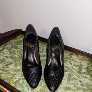 Vintage women's Ipanema  leather heels